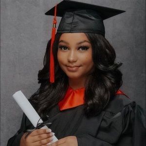 Meet your Posher, Emma